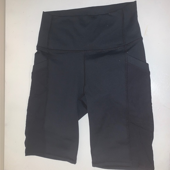 Mila High-Waisted Pocket Short 9" - Picture 5 of 6